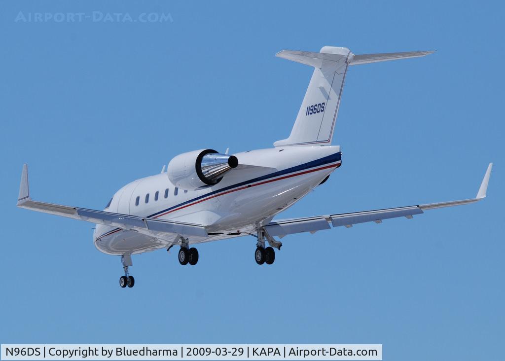 N96DS, 1994 Bombardier Challenger 604 (CL-600-2B16) C/N 5146, On final approach to 17L.