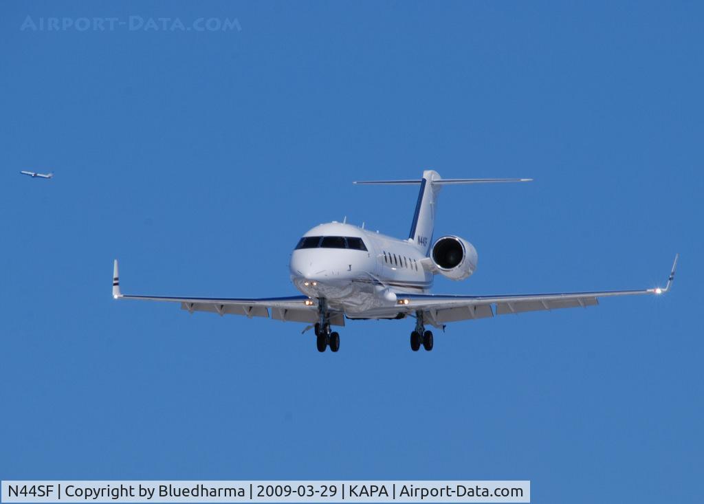 N44SF, 2004 Bombardier Challenger 604 (CL-600-2B16) C/N 5601, On final approach to 17L.