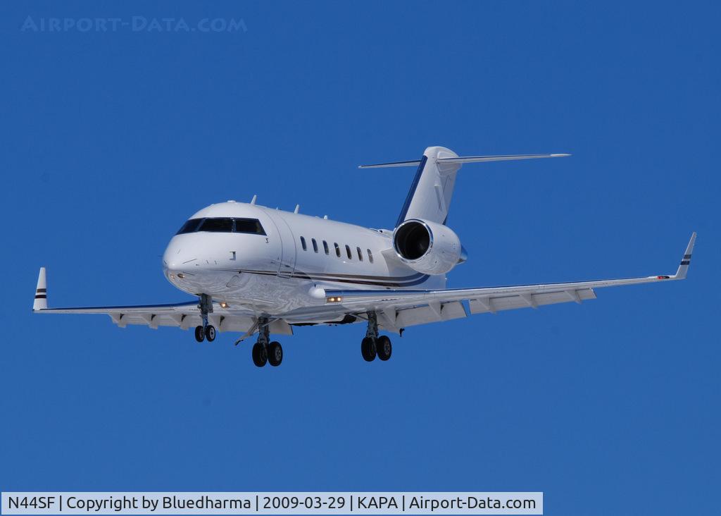 N44SF, 2004 Bombardier Challenger 604 (CL-600-2B16) C/N 5601, On final approach to 17L.