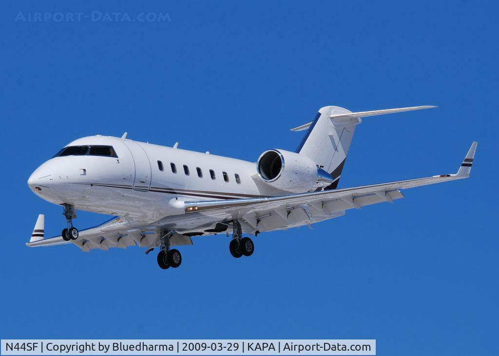 N44SF, 2004 Bombardier Challenger 604 (CL-600-2B16) C/N 5601, On final approach to 17L.