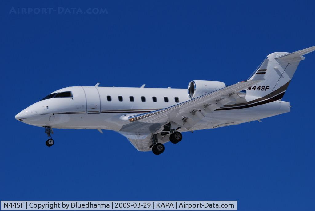N44SF, 2004 Bombardier Challenger 604 (CL-600-2B16) C/N 5601, On final approach to 17L.