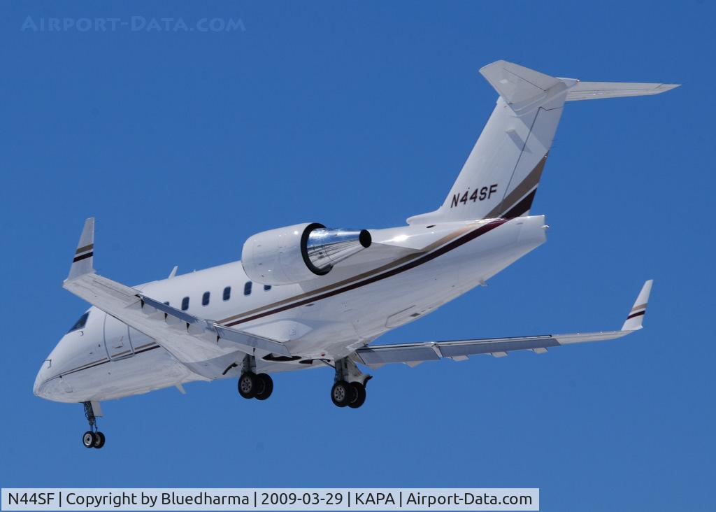 N44SF, 2004 Bombardier Challenger 604 (CL-600-2B16) C/N 5601, On final approach to 17L.