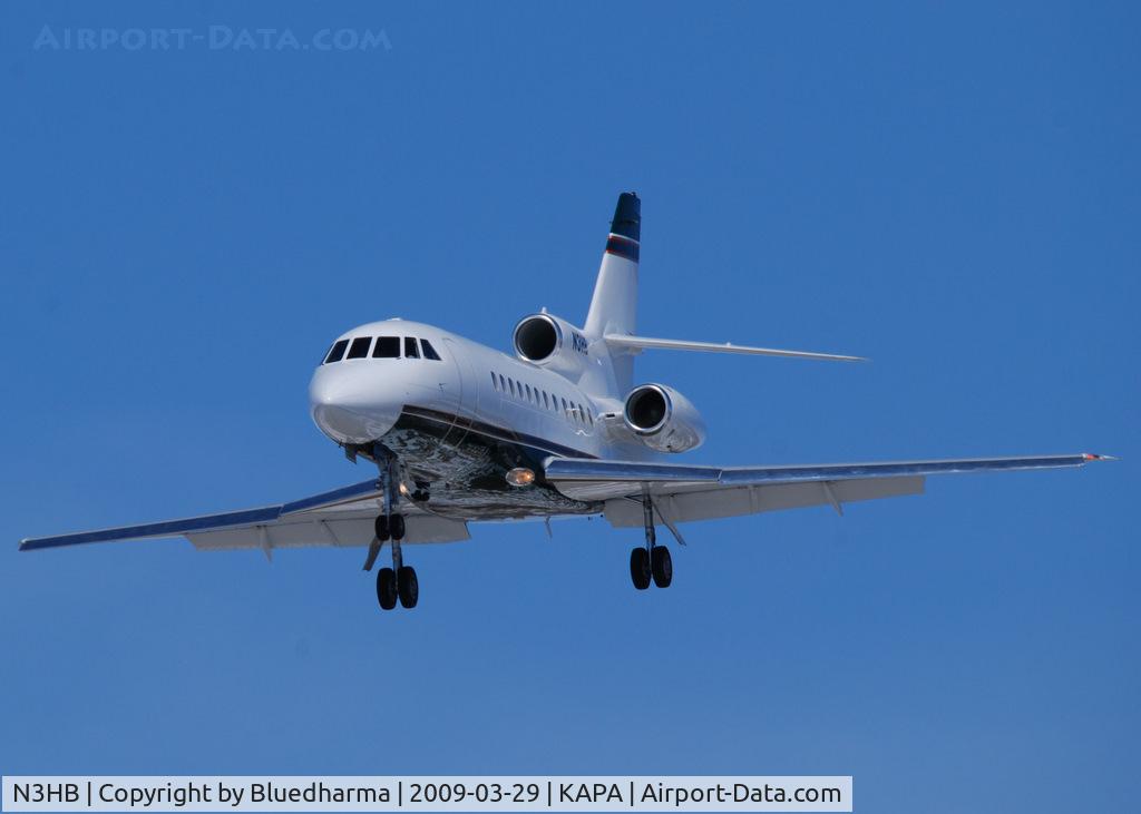 N3HB, 1993 Dassault Falcon 900 C/N 126, On final approach to 17L.