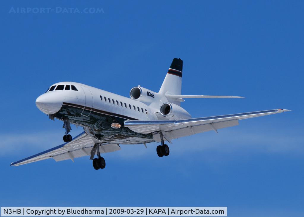 N3HB, 1993 Dassault Falcon 900 C/N 126, On final approach to 17L.