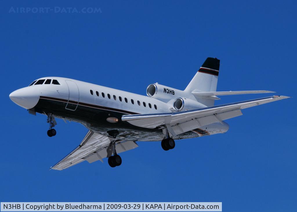 N3HB, 1993 Dassault Falcon 900 C/N 126, On final approach to 17L.
