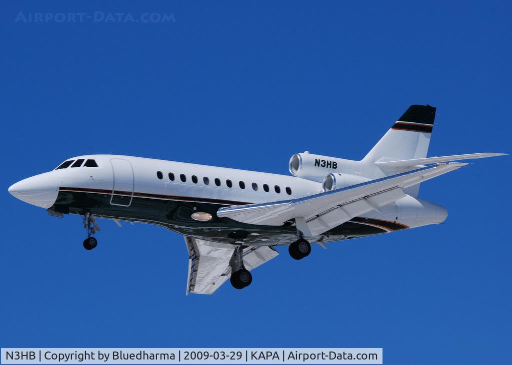 N3HB, 1993 Dassault Falcon 900 C/N 126, On final approach to 17L.