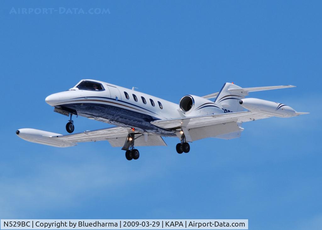 N529BC, 1982 Gates Learjet Corp. 35A C/N 471, On final approach to 17L.