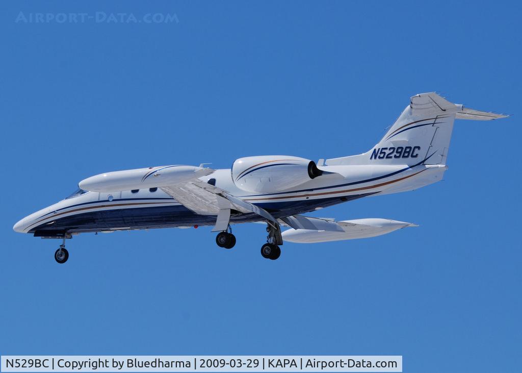 N529BC, 1982 Gates Learjet Corp. 35A C/N 471, On final approach to 17L.