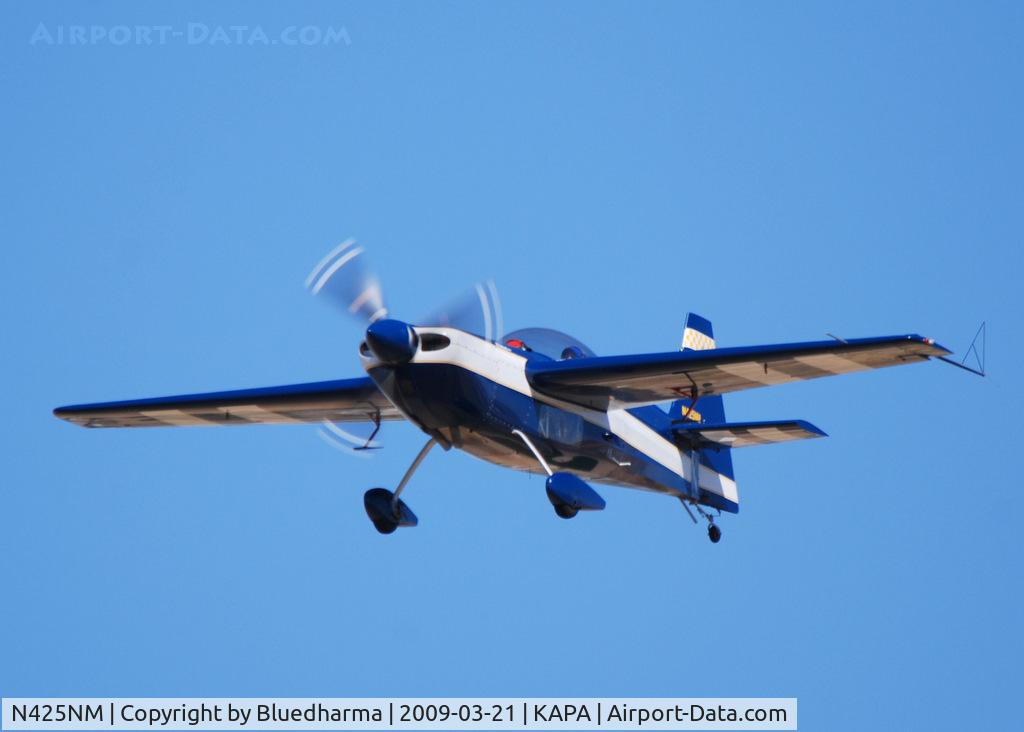 N425NM, 2000 Zivko Edge 540-T C/N 0011, On final approach to 17L.