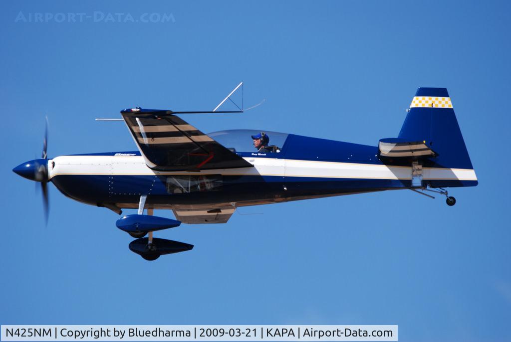 N425NM, 2000 Zivko Edge 540-T C/N 0011, On final approach to 17L.