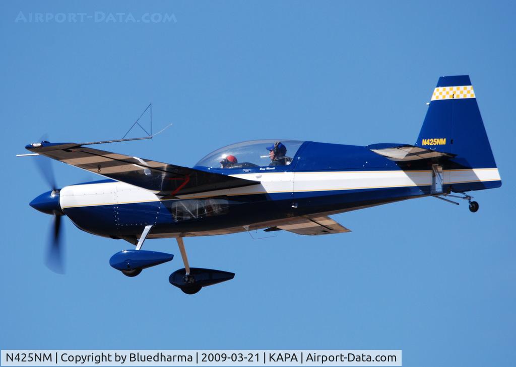 N425NM, 2000 Zivko Edge 540-T C/N 0011, On final approach to 17L.