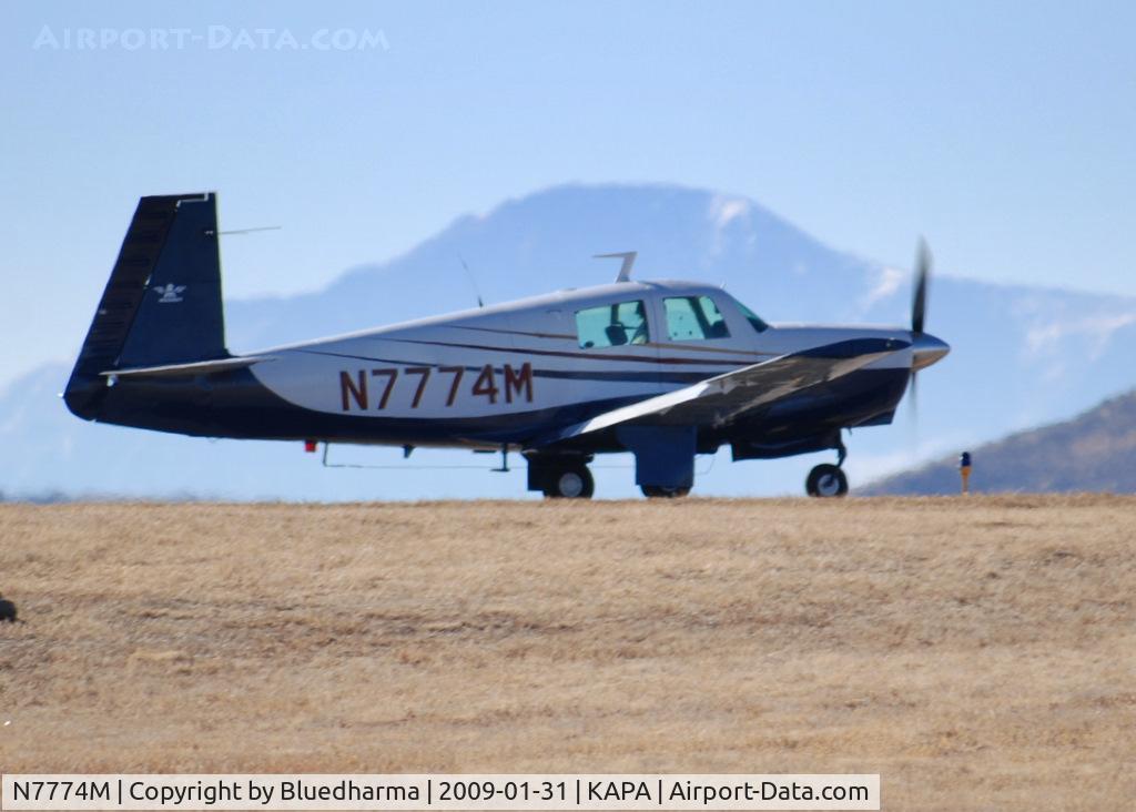 N7774M, 1974 Mooney M20C Ranger C/N 20-0020, Position and Hold for 17L.
