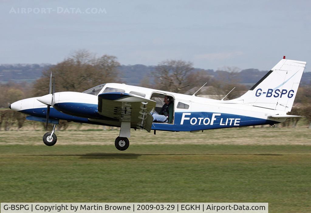 G-BSPG, 1980 Piper PA-34-200T Seneca II C/N 34-8070168, Photo flight returns
