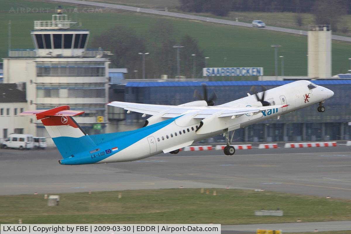 LX-LGD, 2007 De Havilland Canada DHC-8-402Q Dash 8 C/N 4171, climb out RW09