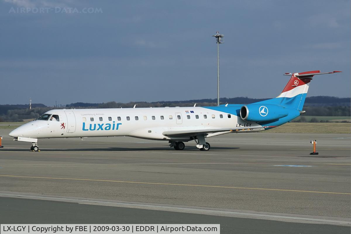 LX-LGY, 2000 Embraer EMB-145LU (ERJ-145LU) C/N 145242, start up at Saarbruecken
