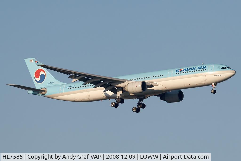 HL7585, Airbus A330-323 C/N 350, Korean Air A330-300