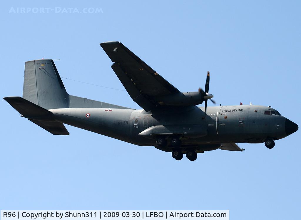 R96, Transall C-160R C/N 96, Landing rwy 32L