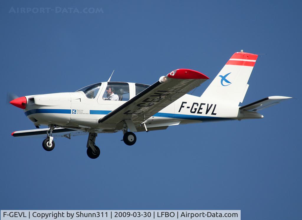 F-GEVL, Socata TB-20 C/N 735, Landing rwy 32L