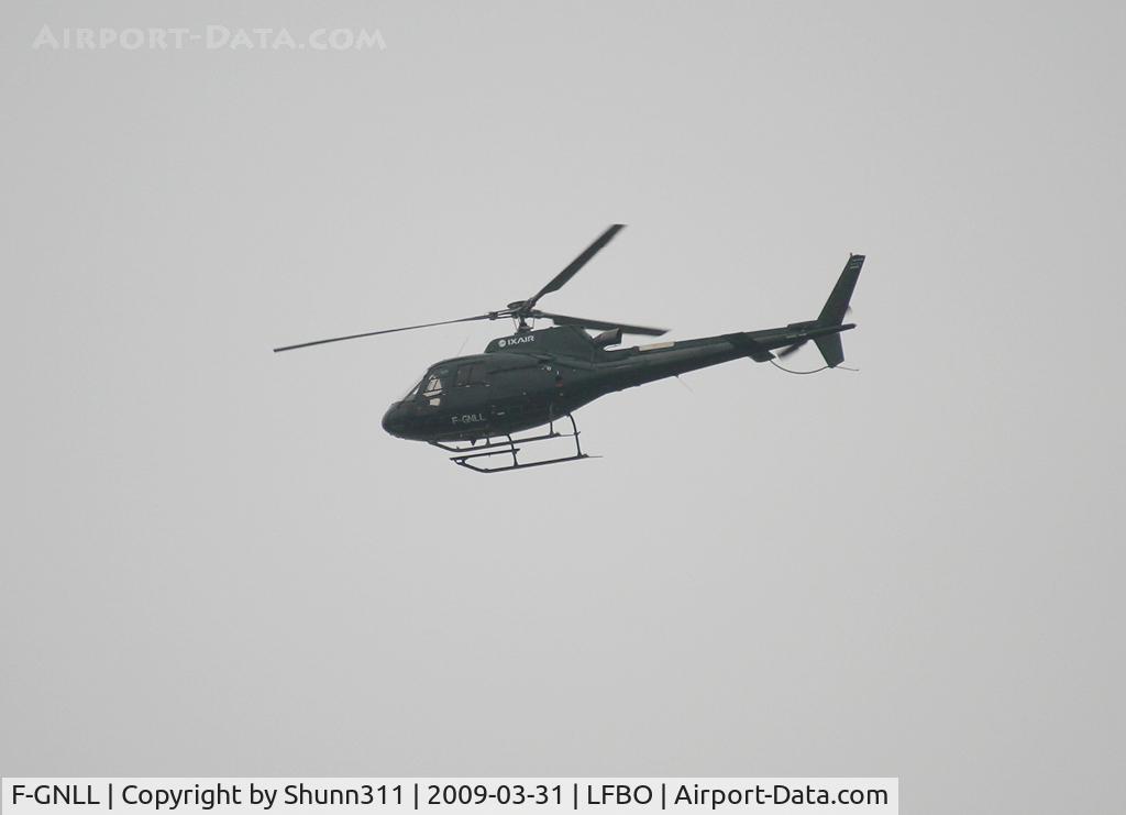 F-GNLL, Eurocopter AS-350B-3 Ecureuil Ecureuil C/N 3294, Taking off from LFBO