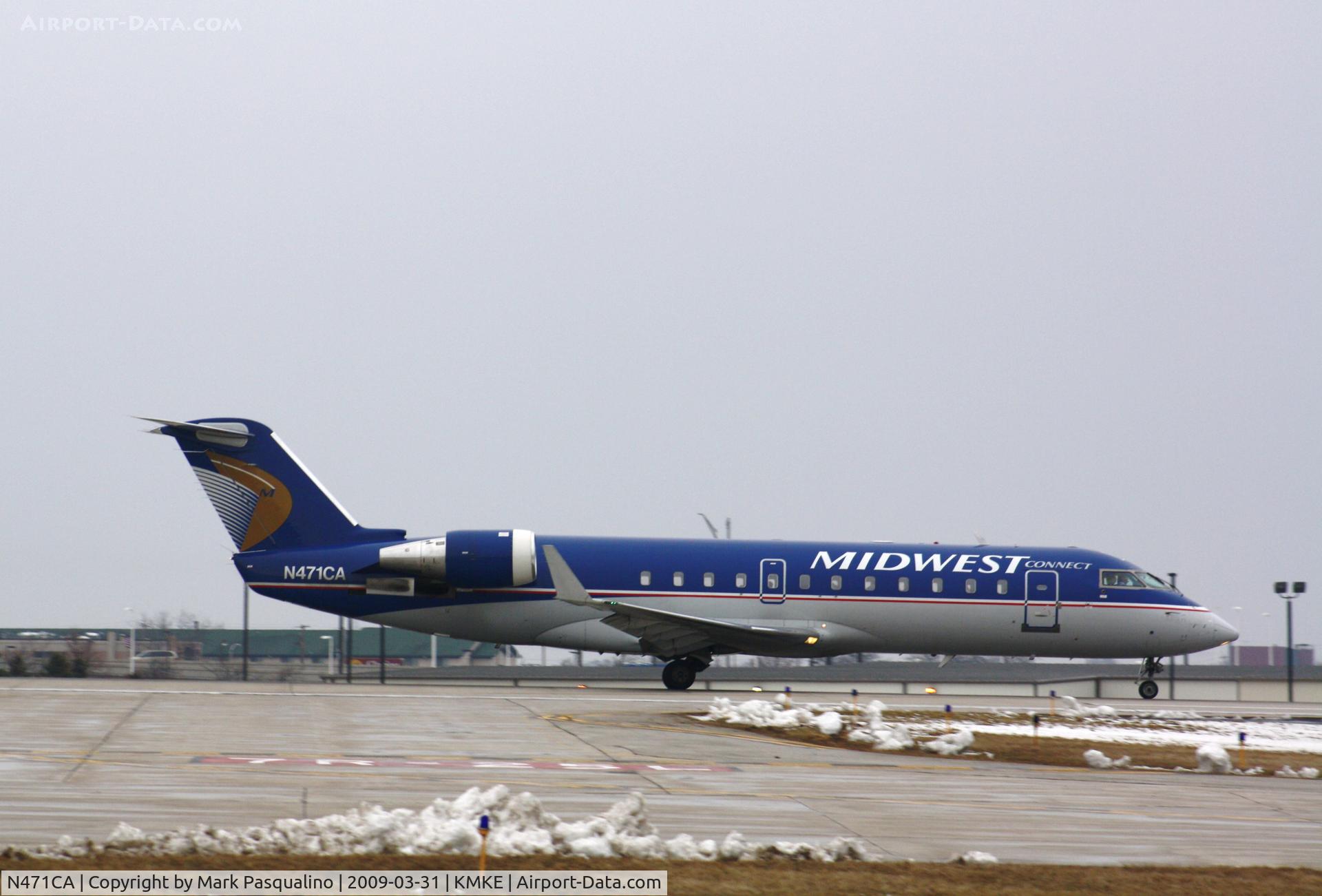N471CA, 2002 Bombardier CRJ-200ER (CL-600-2B19) C/N 7655, CL-600-2B19