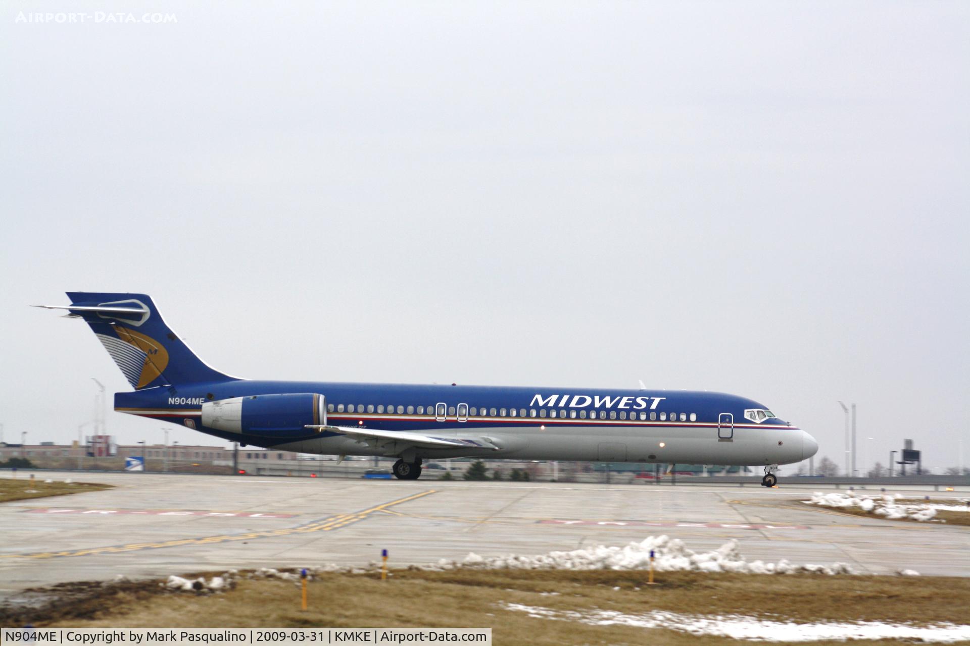 N904ME, 2003 Boeing 717-2BL C/N 55168, Boeing 717-200