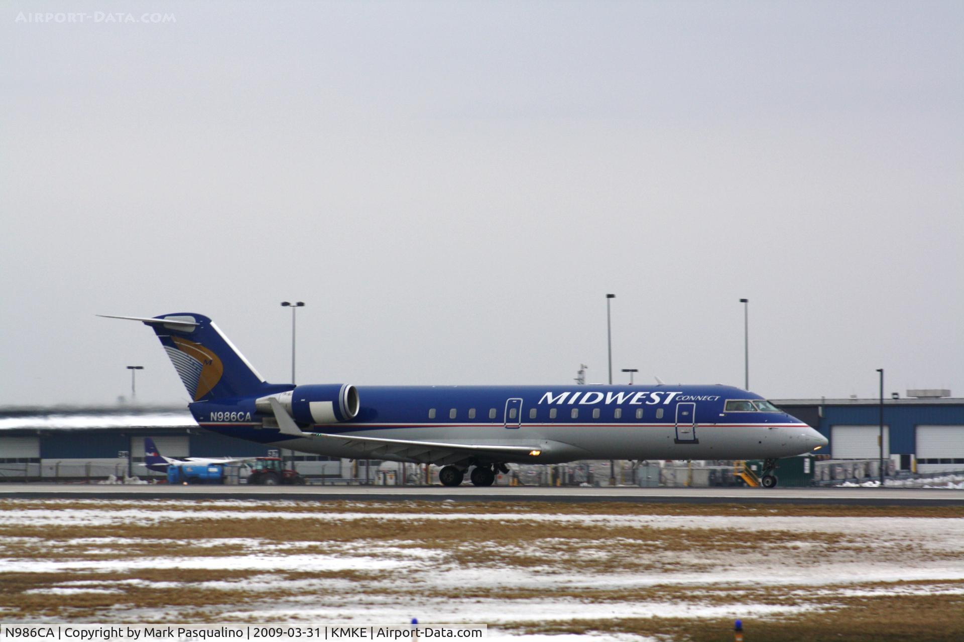 N986CA, Canadair CRJ-100ER (CL-600-2B19) C/N 7174, CL-600-2B19