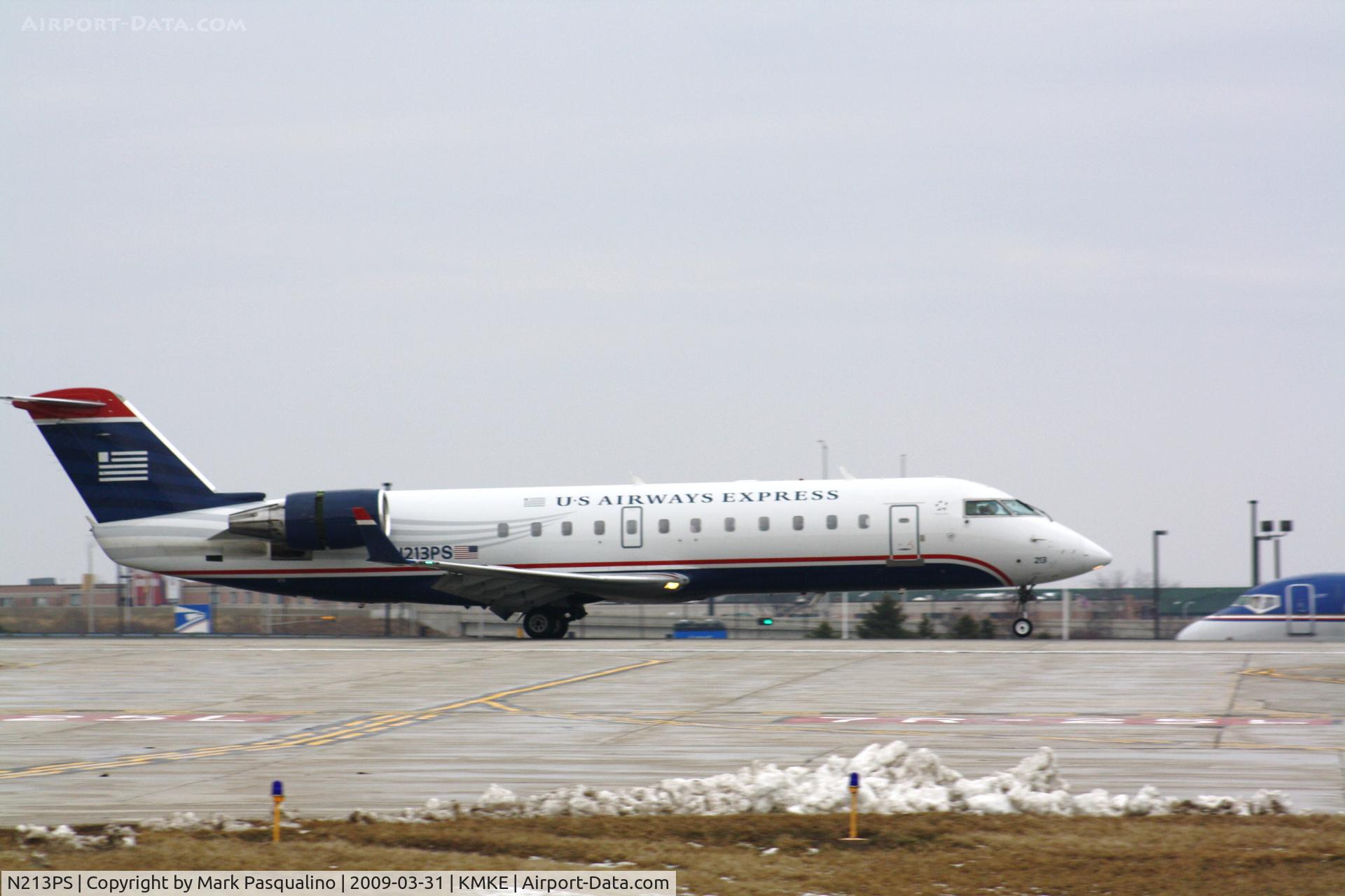 N213PS, 2003 Bombardier CRJ-200ER (CL-600-2B19) C/N 7879, CL-600-2B19