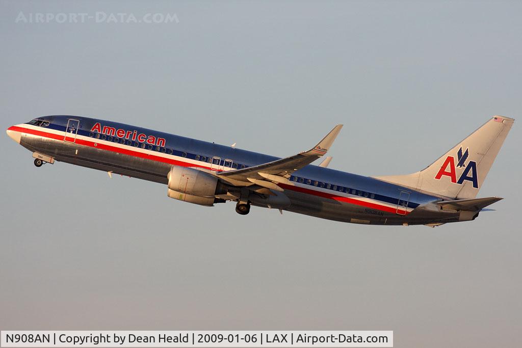N908AN, 1999 Boeing 737-823 C/N 29510, American Airlines N908AN (FLT AAL144) climbing out from RWY 25R enroute to Washington Dulles Int'l (KIAD) in great evening light.