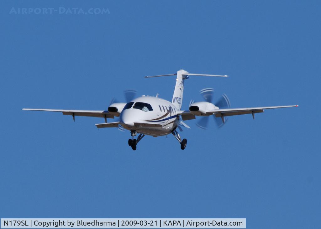 N179SL, 2008 Piaggio P-180 Avanti C/N 1170, On final approach to 17L.