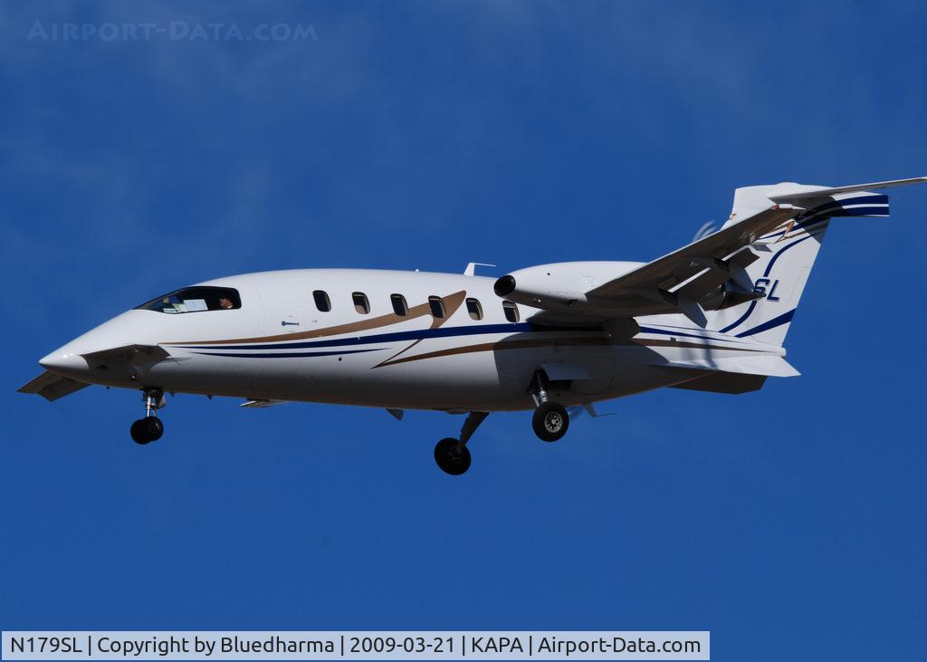 N179SL, 2008 Piaggio P-180 Avanti C/N 1170, On final approach to 17L.