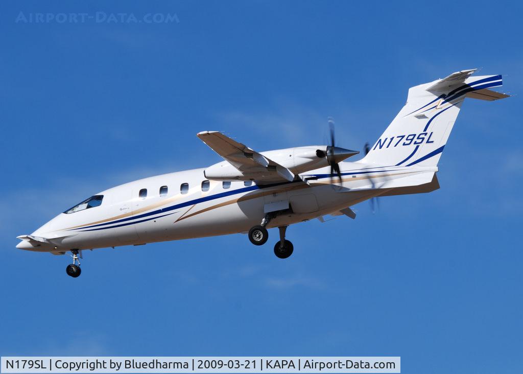N179SL, 2008 Piaggio P-180 Avanti C/N 1170, On final approach to 17L.