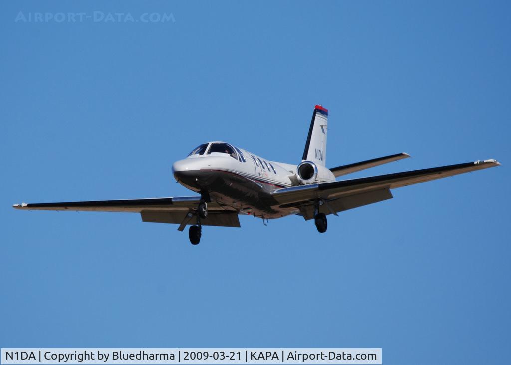 N1DA, Cessna 500 Citation C/N 500-0288, On final approach to 17L.