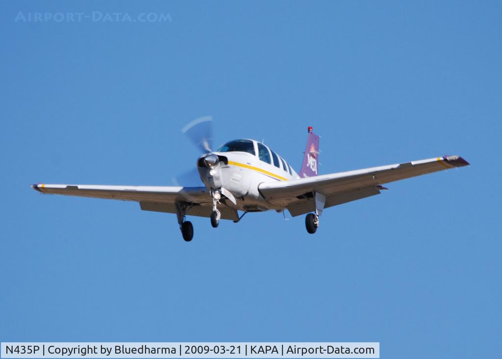N435P, 1992 Beech A36 Bonanza 36 C/N E-2718, On final approach to 17L.