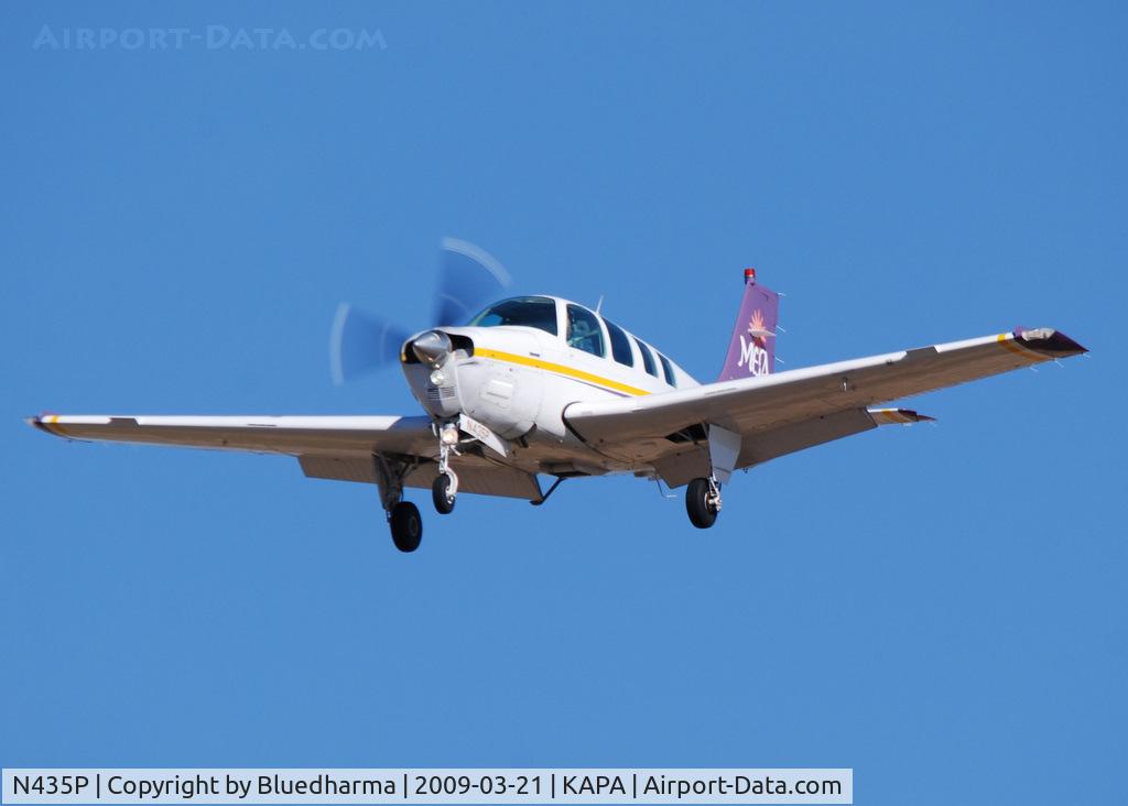 N435P, 1992 Beech A36 Bonanza 36 C/N E-2718, On final approach to 17L.