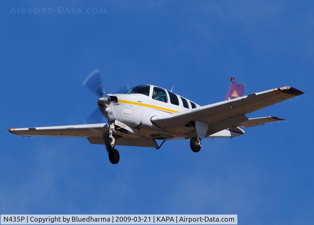 N435P, 1992 Beech A36 Bonanza 36 C/N E-2718, On final approach to 17L.
