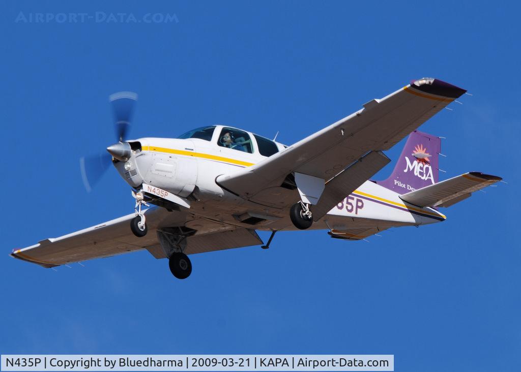 N435P, 1992 Beech A36 Bonanza 36 C/N E-2718, On final approach to 17L.