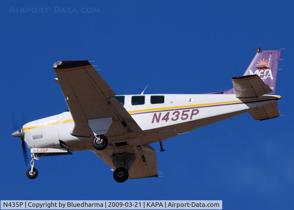 N435P, 1992 Beech A36 Bonanza 36 C/N E-2718, On final approach to 17L.