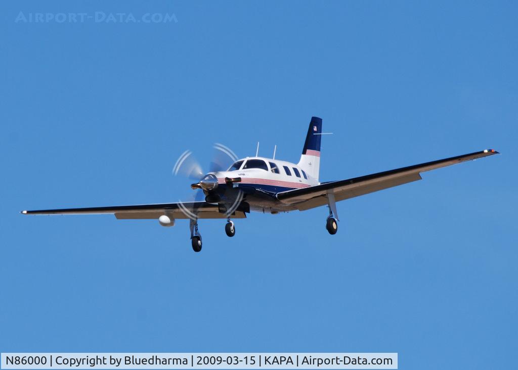 N86000, 1996 Piper PA-46-350P Malibu Mirage C/N 4636046, On final approach to 17L.