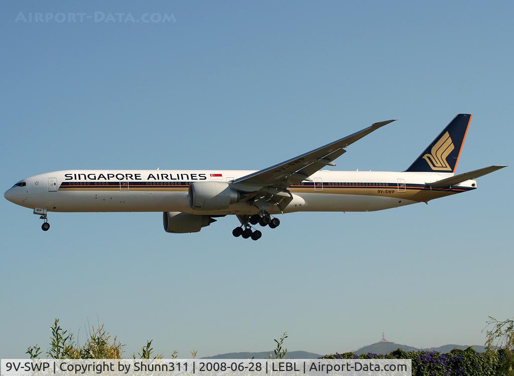 9V-SWP, 2008 Boeing 777-312/ER C/N 34581, Landing rwy 25R