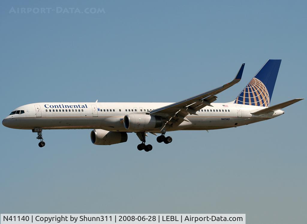 N41140, 2000 Boeing 757-224 C/N 30353, Landing rwy 25R