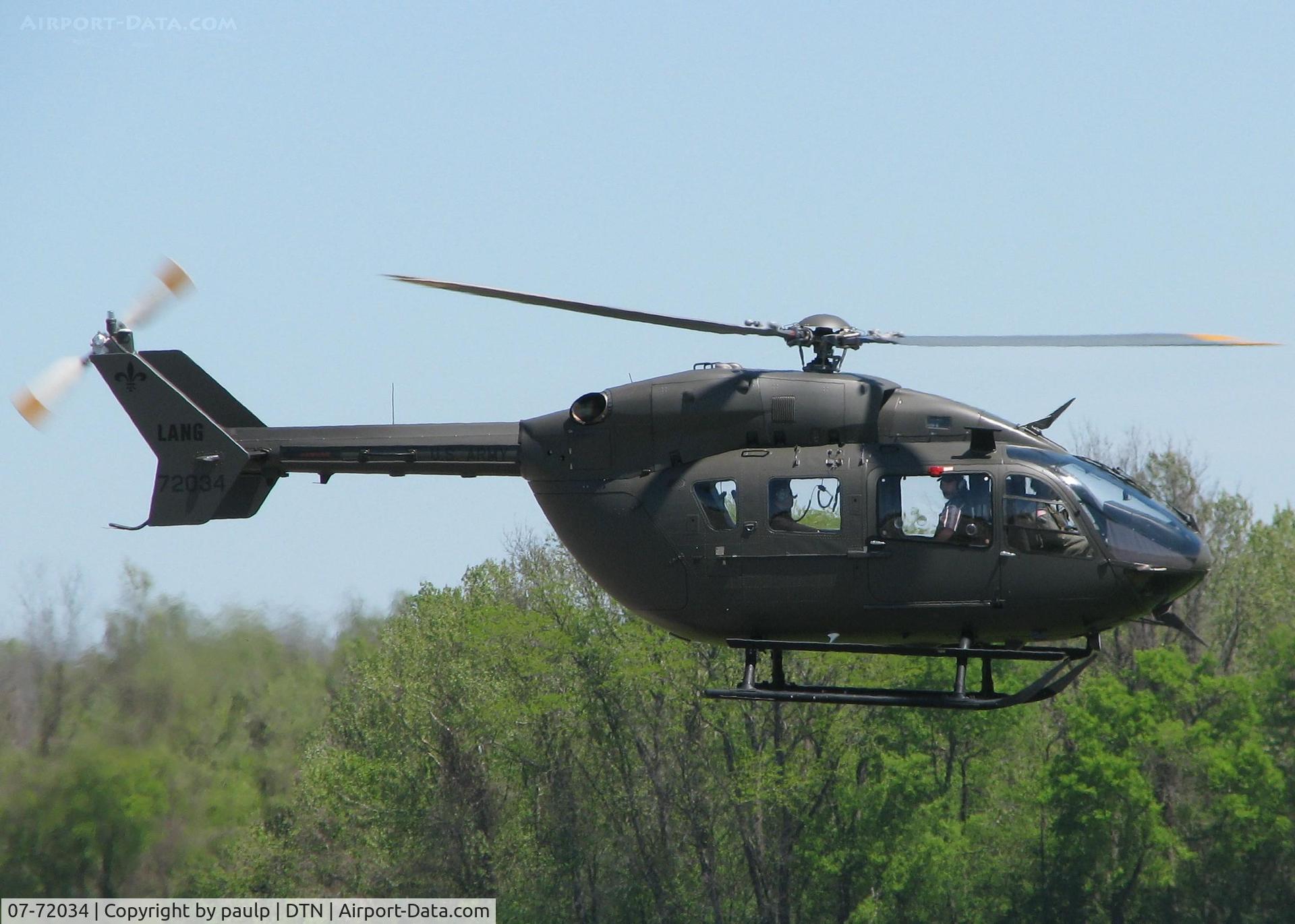 07-72034, 2007 Eurocopter UH-72A Lakota C/N 9170, UH-72A Lakota (Euurocopter EC-145) lifting off from the Shreveport Downtown airport.