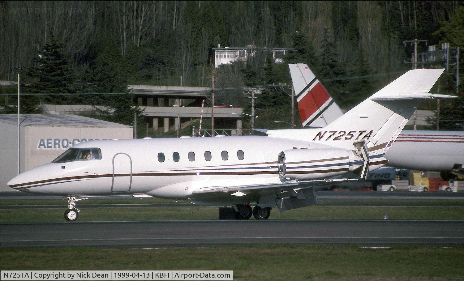 N725TA, 1996 Raytheon HAWKER 800XP C/N 258297, KBFI