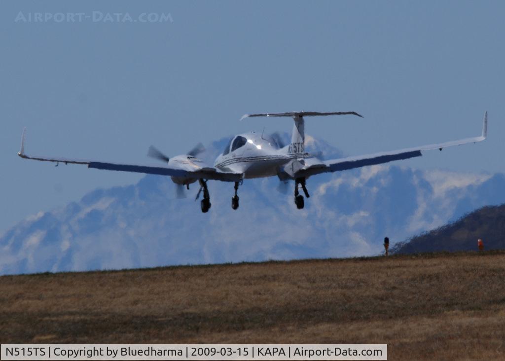 N515TS, 2007 Diamond DA-42 Twin Star C/N 42.AC114, Diamond on final approach to 17L.