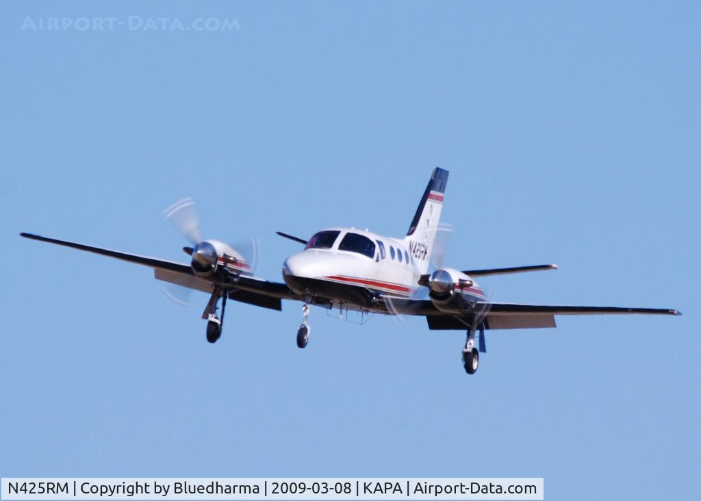 N425RM, 1983 Cessna 425 Conquest I C/N 425-0180, On final approach to 17L.