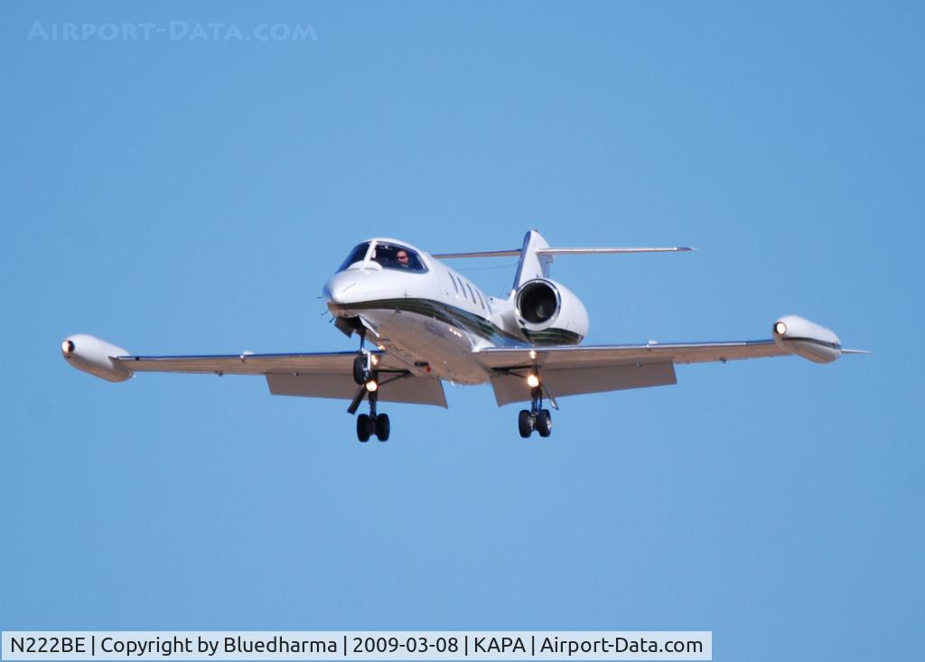 N222BE, 1982 Gates Learjet 35A C/N 35-489, On final approach to 17L.