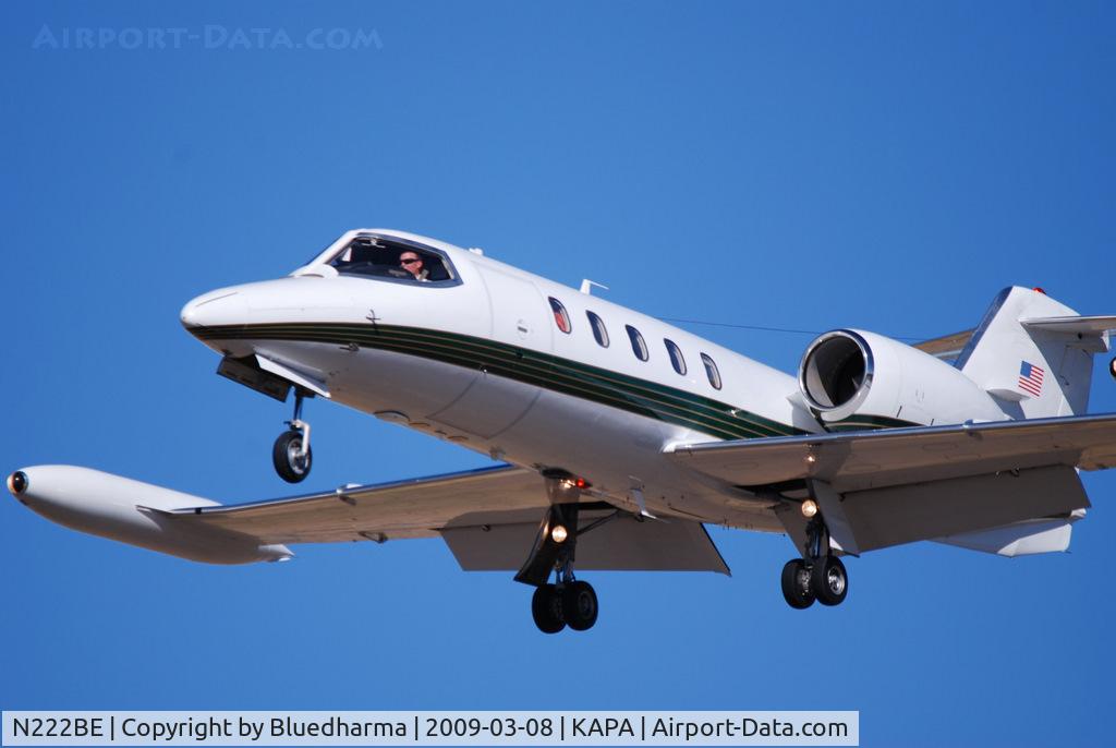 N222BE, 1982 Gates Learjet 35A C/N 35-489, On final approach to 17L.