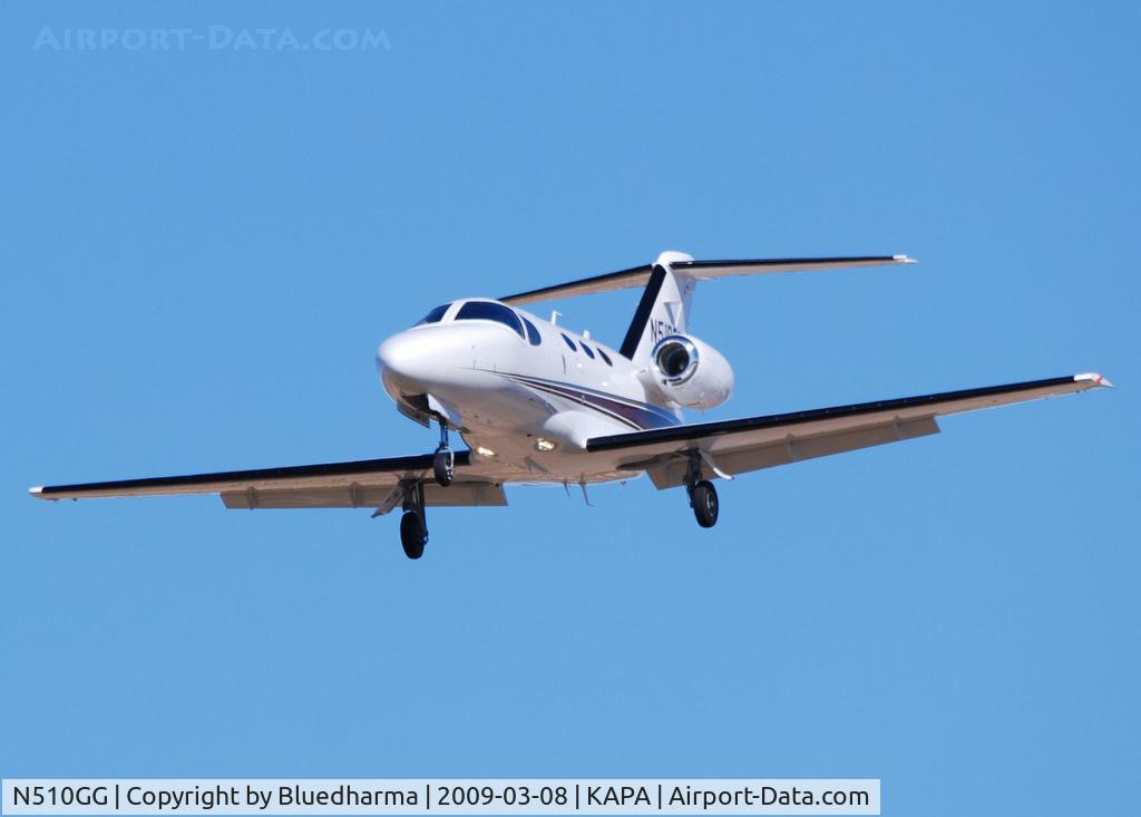 N510GG, Cessna 510 Citation Mustang C/N 510-0168, On final approach to 17L.