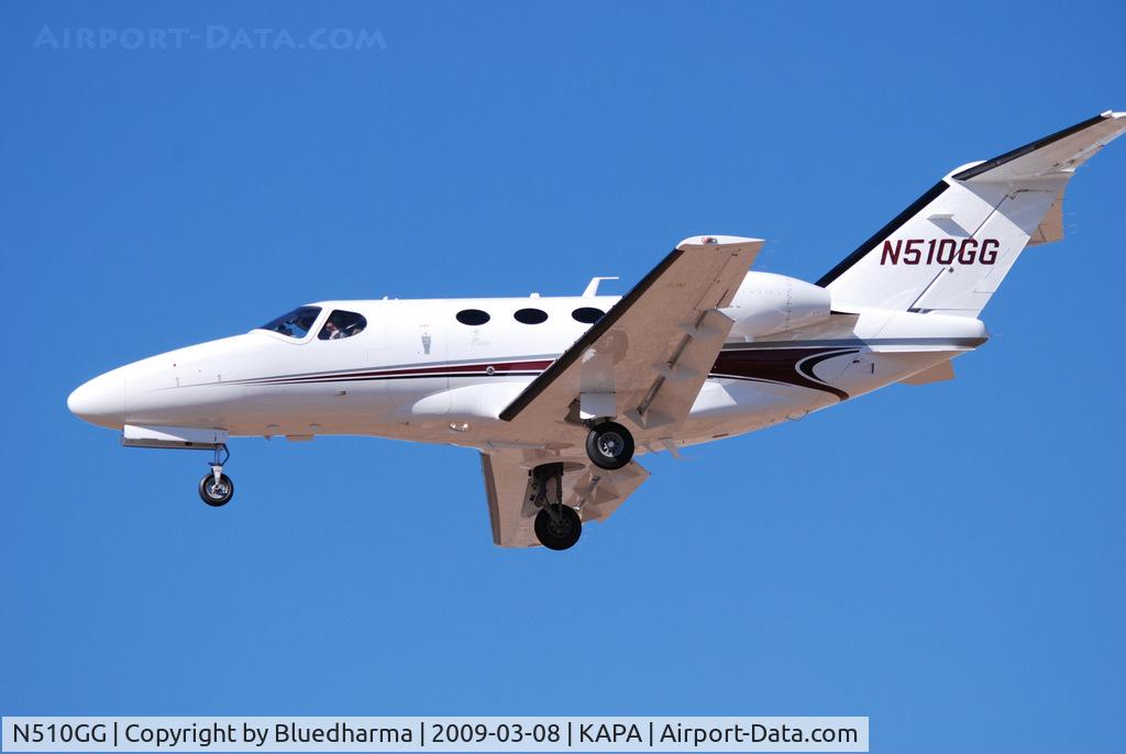 N510GG, Cessna 510 Citation Mustang C/N 510-0168, On final approach to 17L.