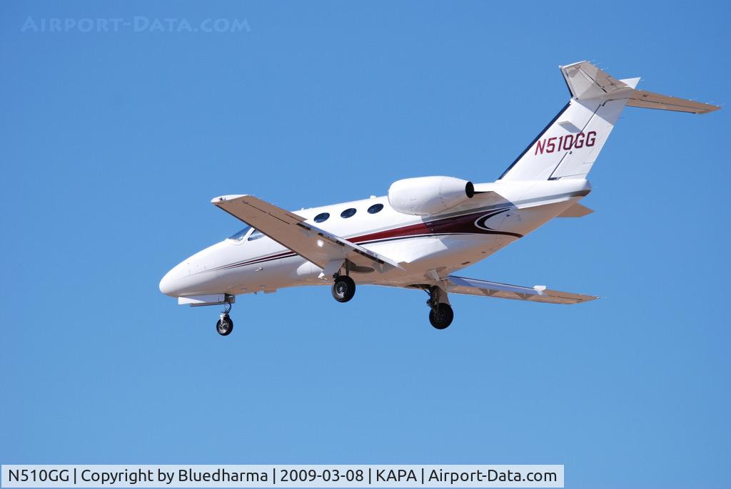 N510GG, Cessna 510 Citation Mustang C/N 510-0168, On final approach to 17L.