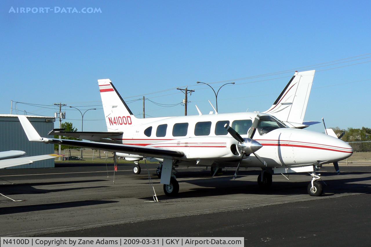 N4100D, 1981 Piper PA-31-350 Chieftain C/N 31-8252004, At Arlington Municipal